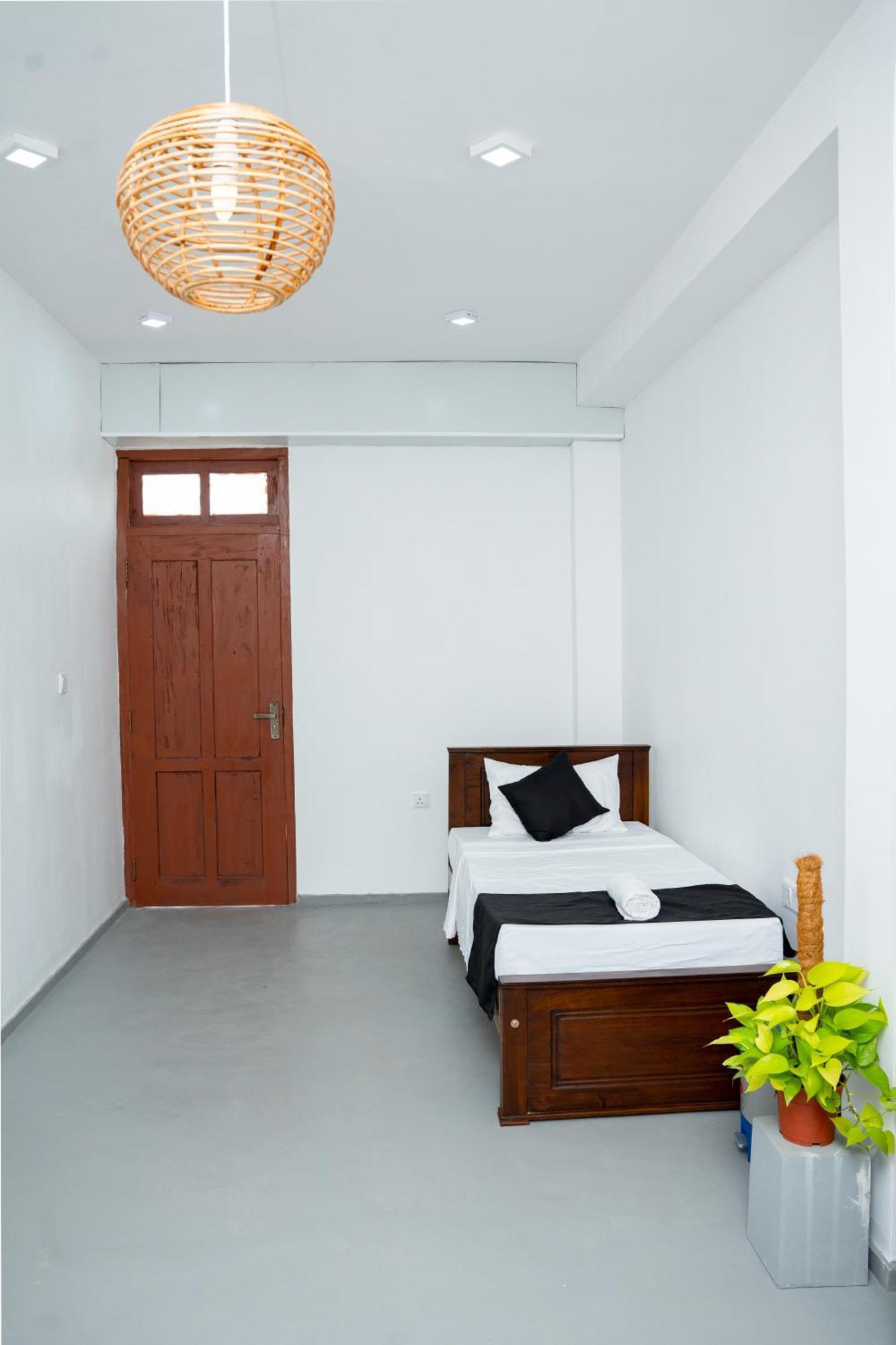 Regal Heights Hotel Weligama Eksteriør billede