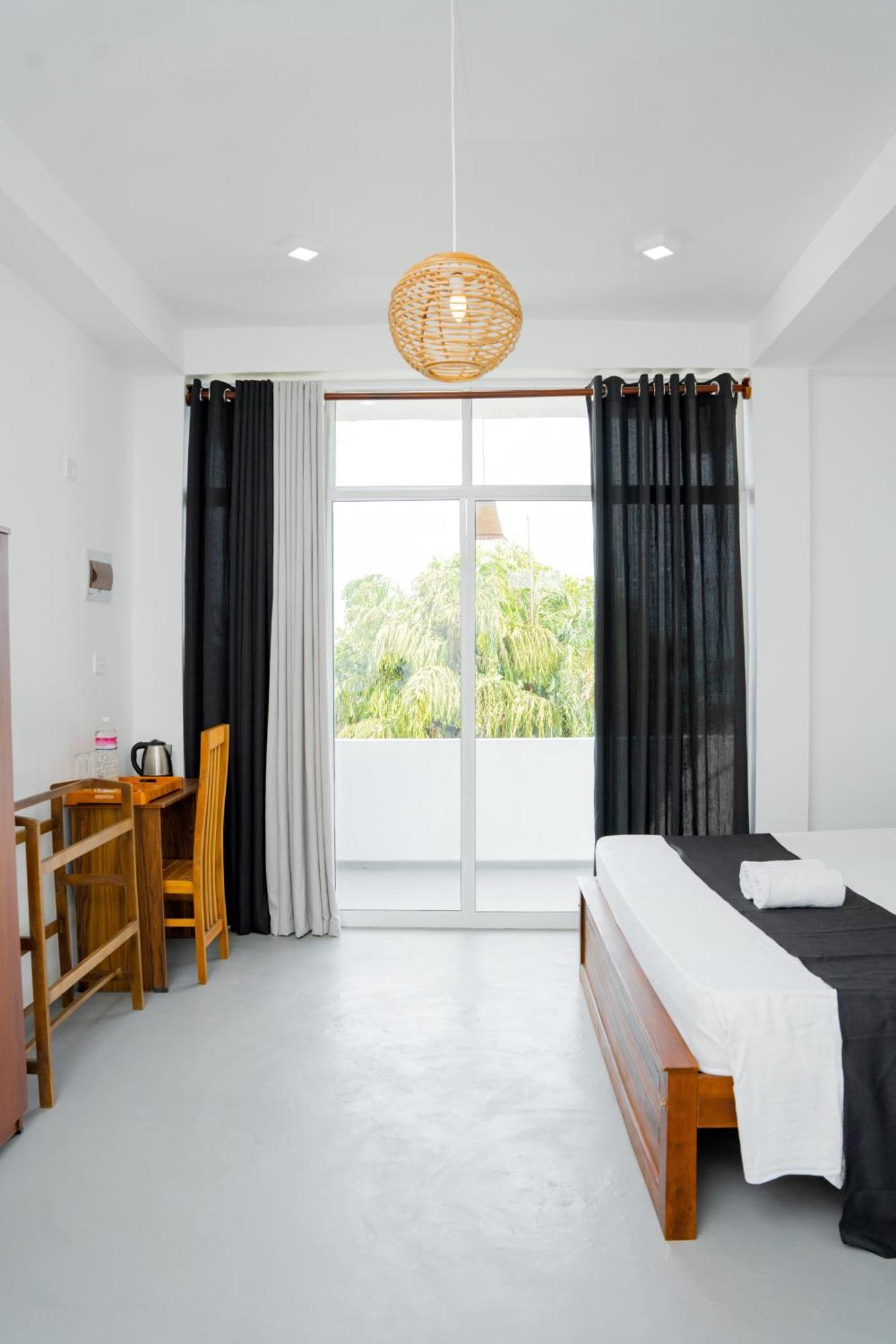 Regal Heights Hotel Weligama Eksteriør billede